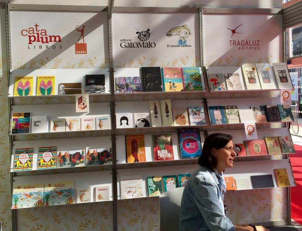 Stand de Colombia en la Feria del Libro de Bolonia